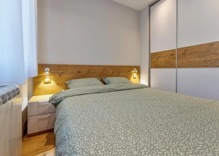 Lejlighed Kalman-srebrna Pahulja Centar-garazno Mesto